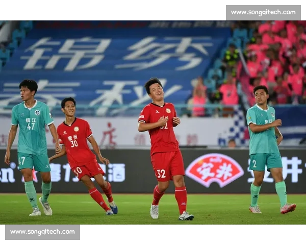 终场比分定乾坤强队逆转险胜焦点战引爆联赛争冠格局新变数